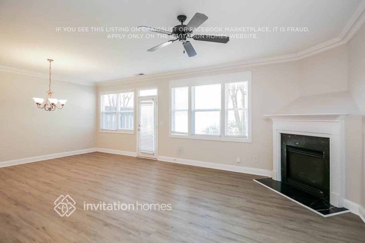 4235 Cold Spring Ct - Photo 3 of 16