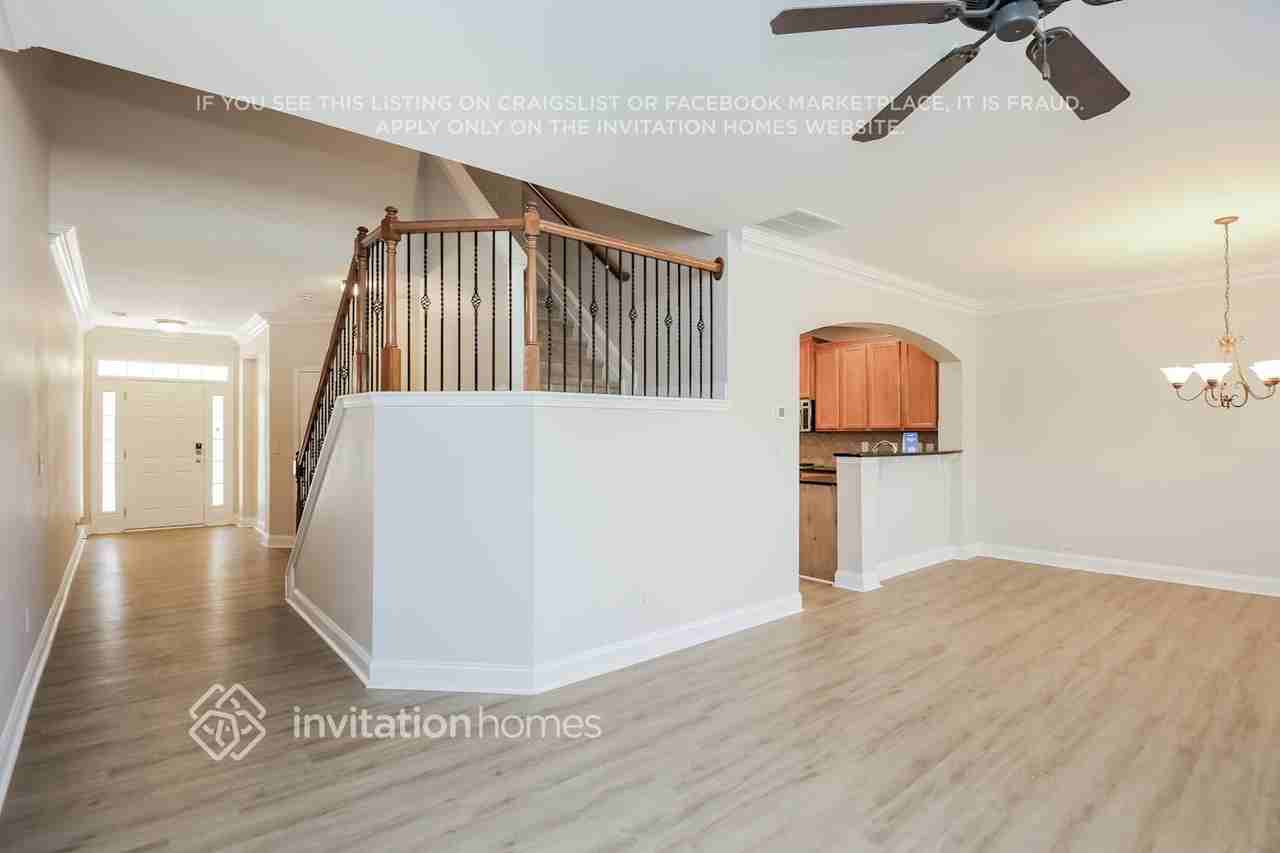 4235 Cold Spring Ct - Photo 4 of 16