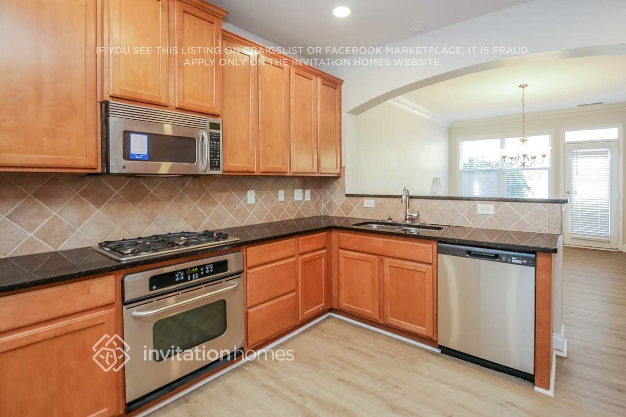 4235 Cold Spring Ct - Photo 5 of 16