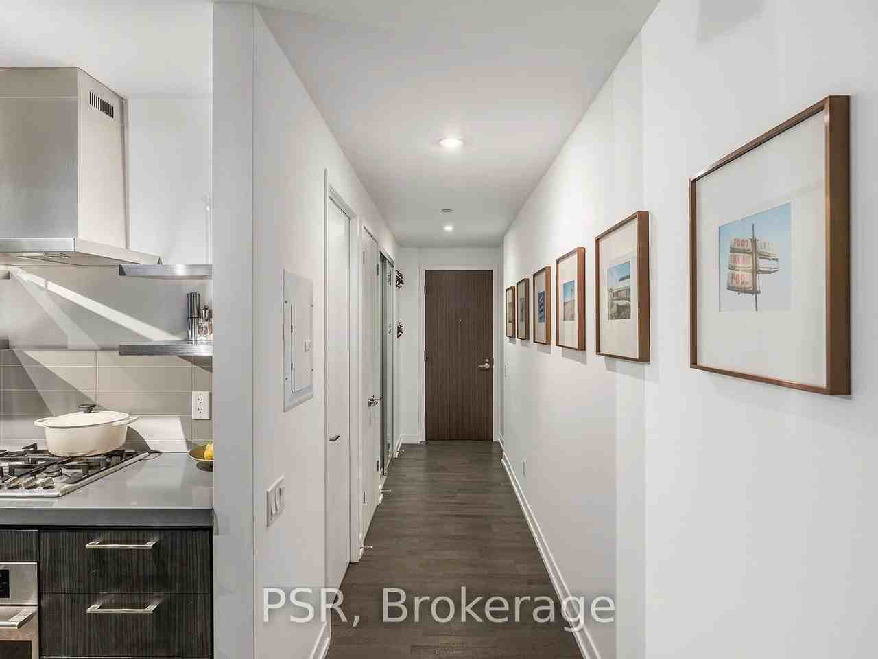 560 King Street West - Photo 3 of 32