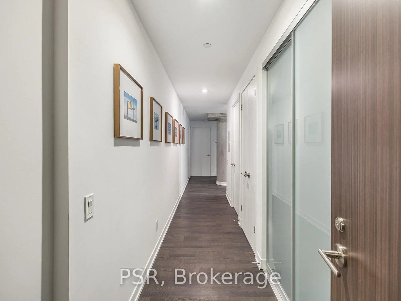 560 King Street West - Photo 4 of 32