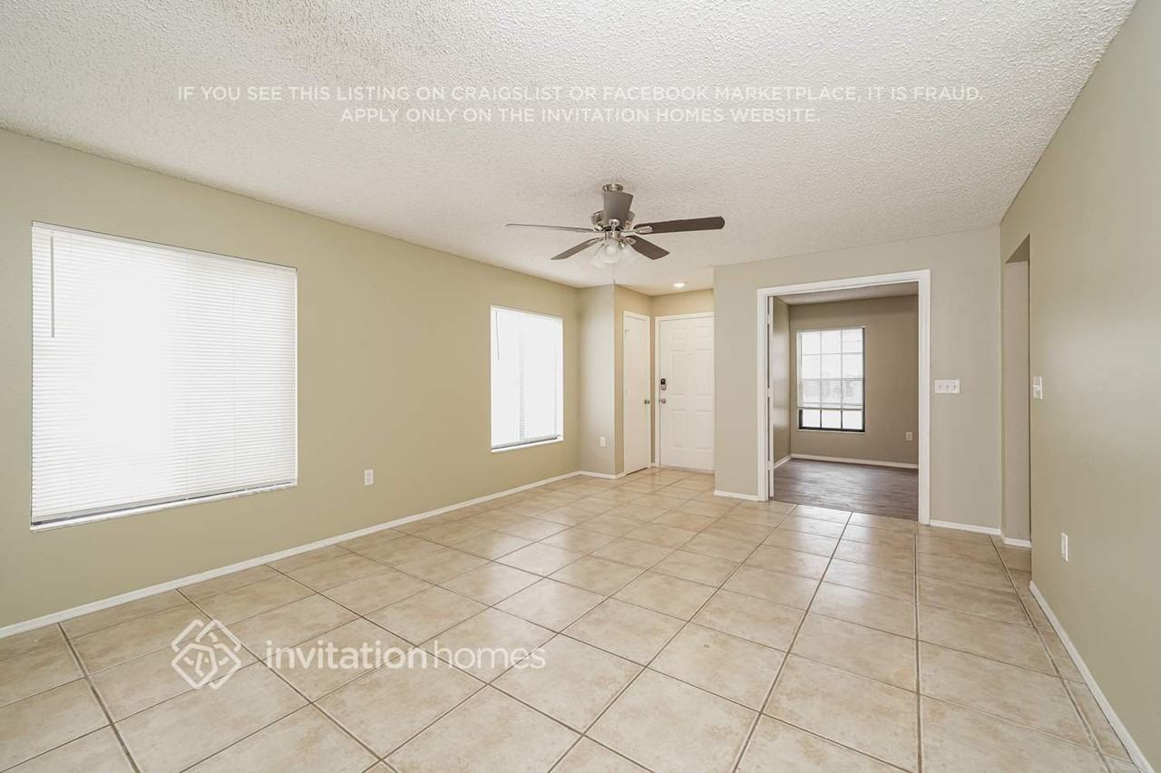 1448 Marigold Dr - Photo 5 of 17