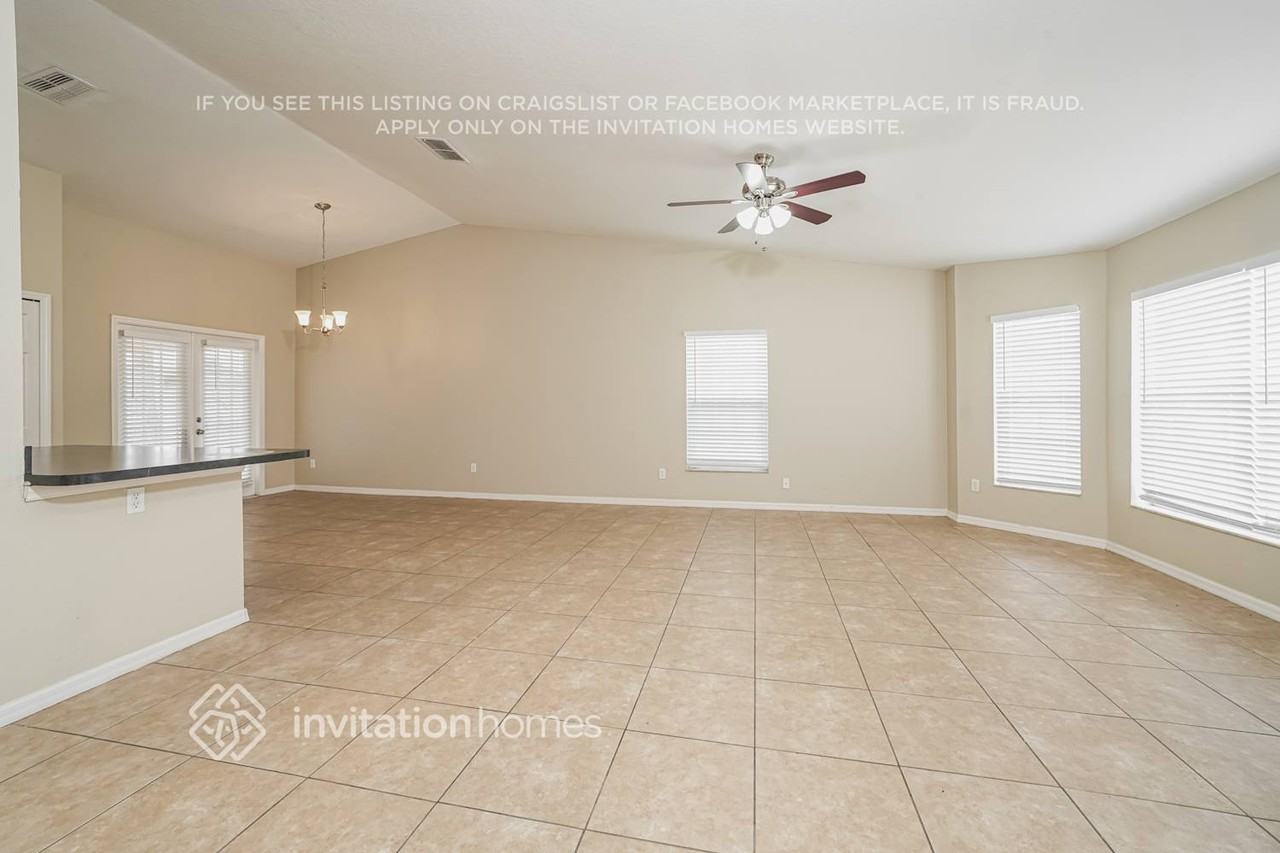 7915 Grand Pines Blvd - Photo 4 of 17