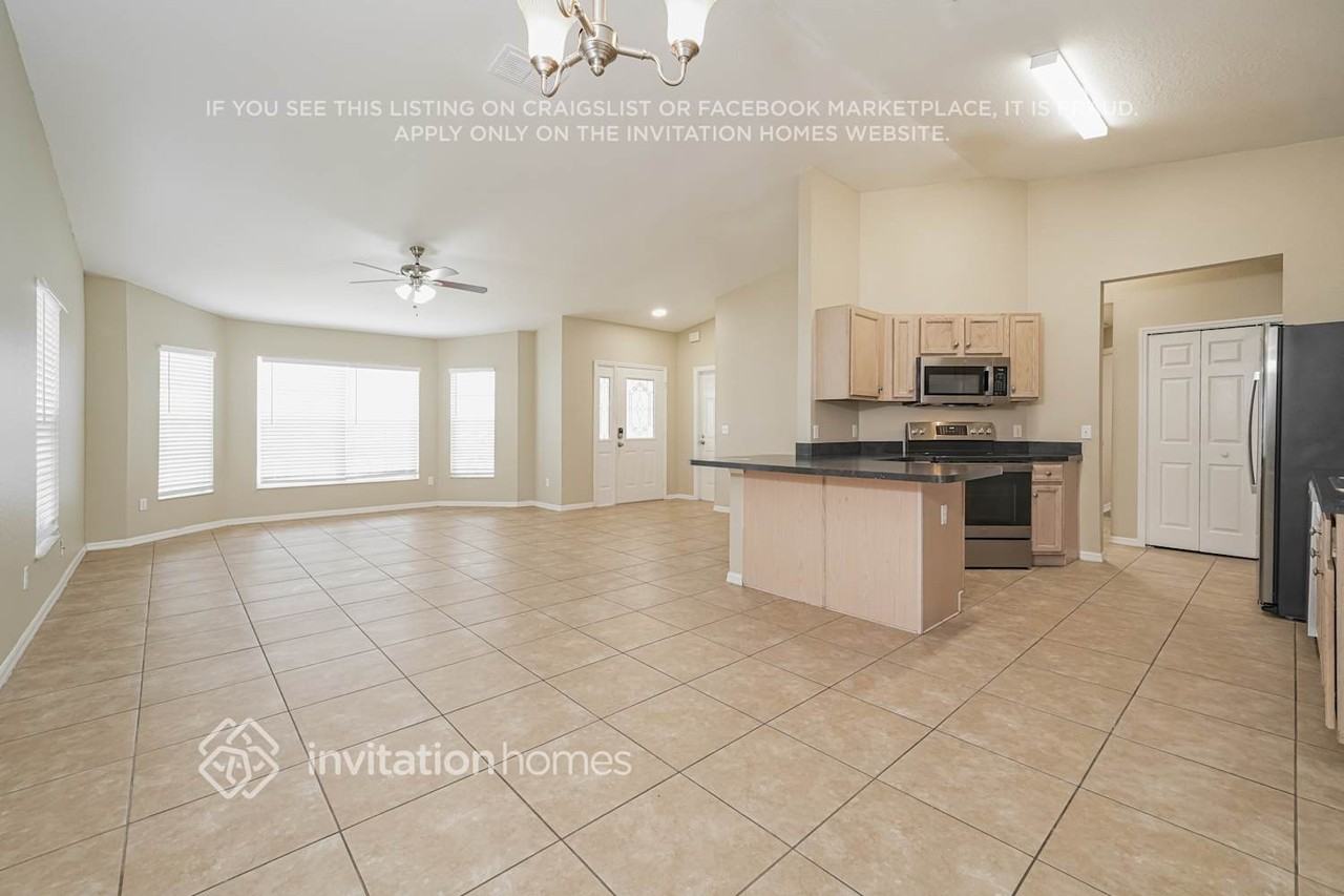 7915 Grand Pines Blvd - Photo 5 of 17