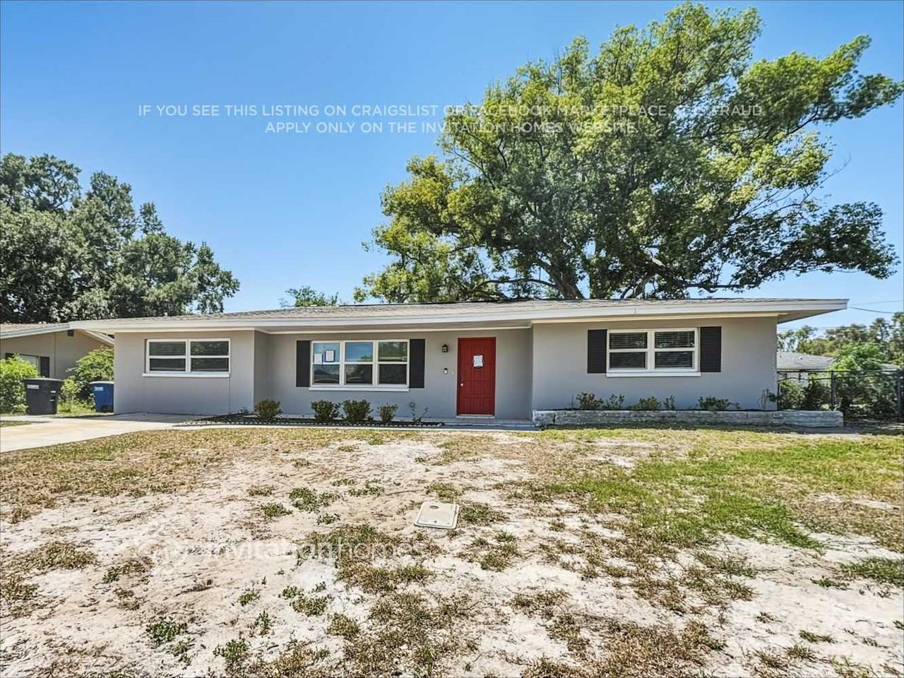 1938 Summit Dr - Photo 3 of 19