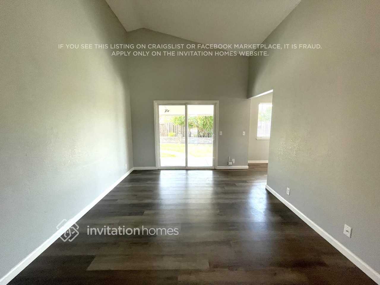 1024 Winters Way - Photo 4 of 19
