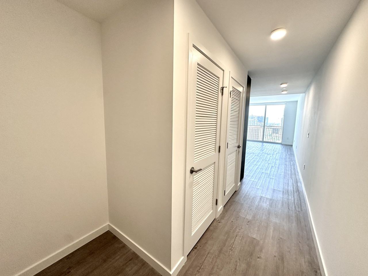 162 Northeast 23rd Street #A - Photo 4 of 13