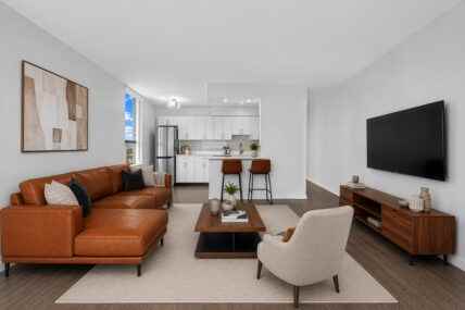 Crystal Court Apartments - Photo 6 of 23
