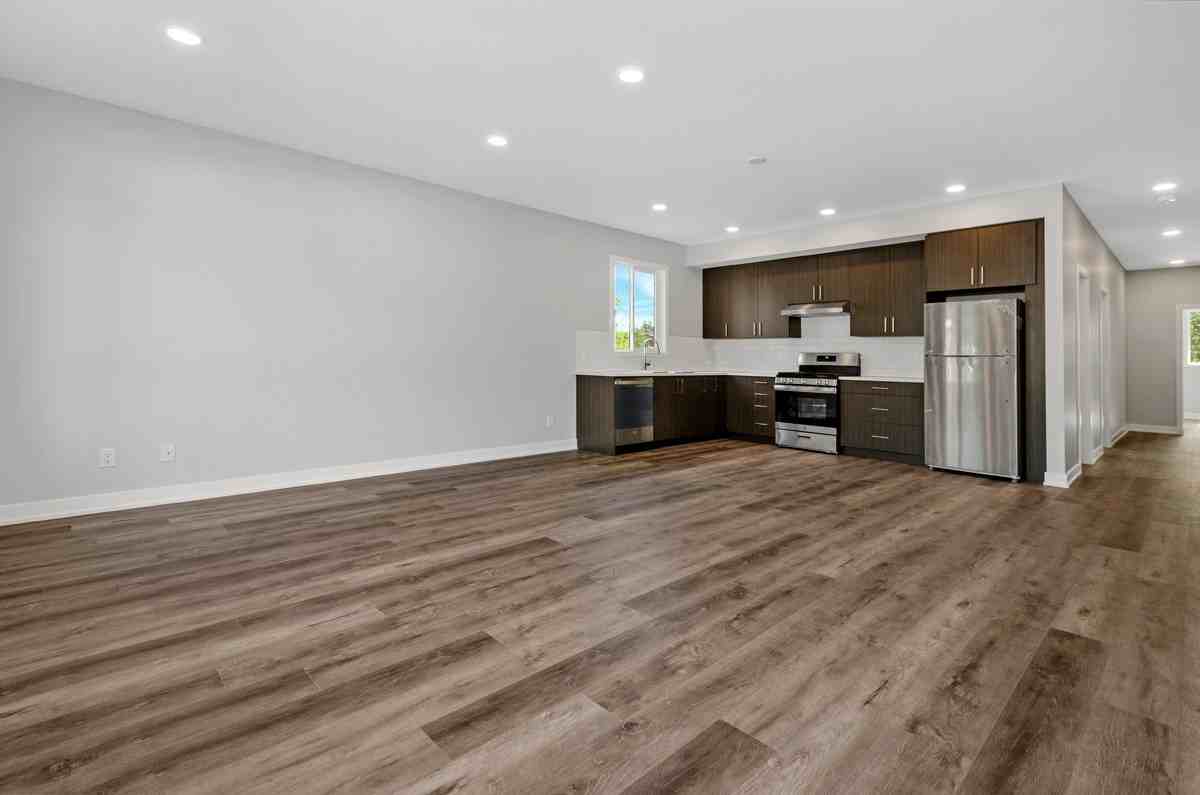 206 Alfred Street - Photo 4 of 20