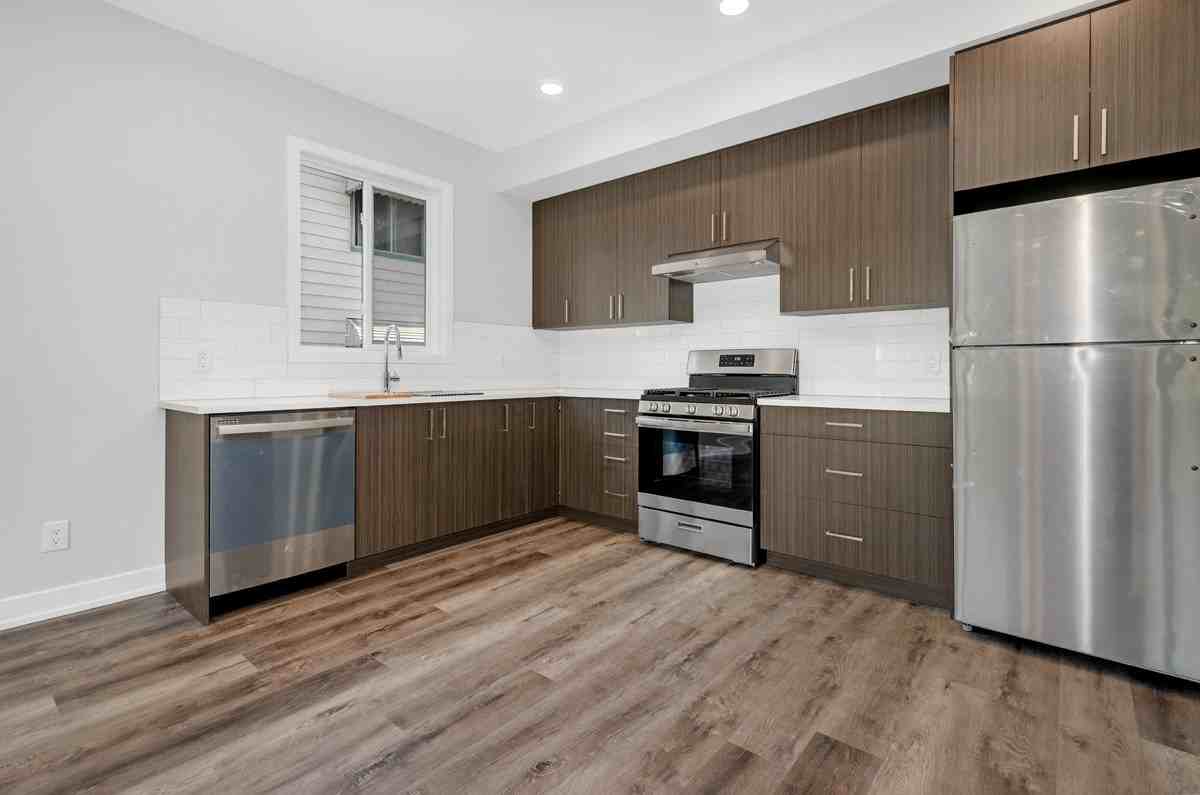 206 Alfred Street - Photo 7 of 20