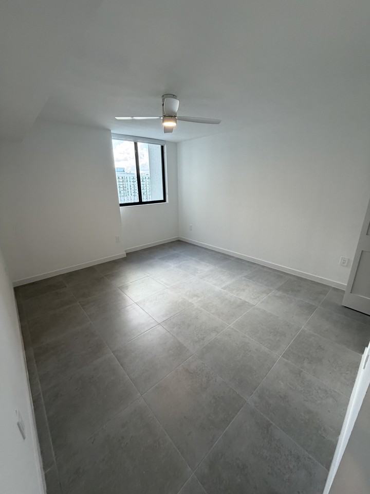 2034 Van Buren Street #B - Photo 2 of 16