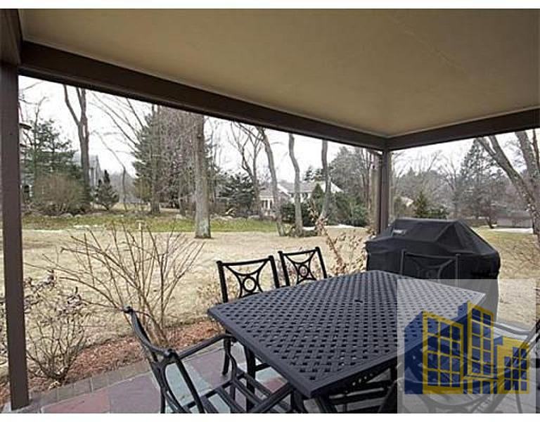 76 Wellesley Road - Photo 3 of 10