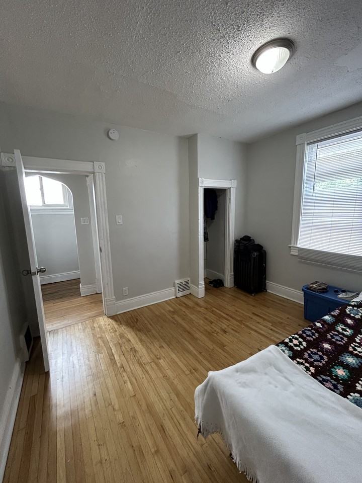 271.5 Selkirk Avenue - Photo 7 of 7