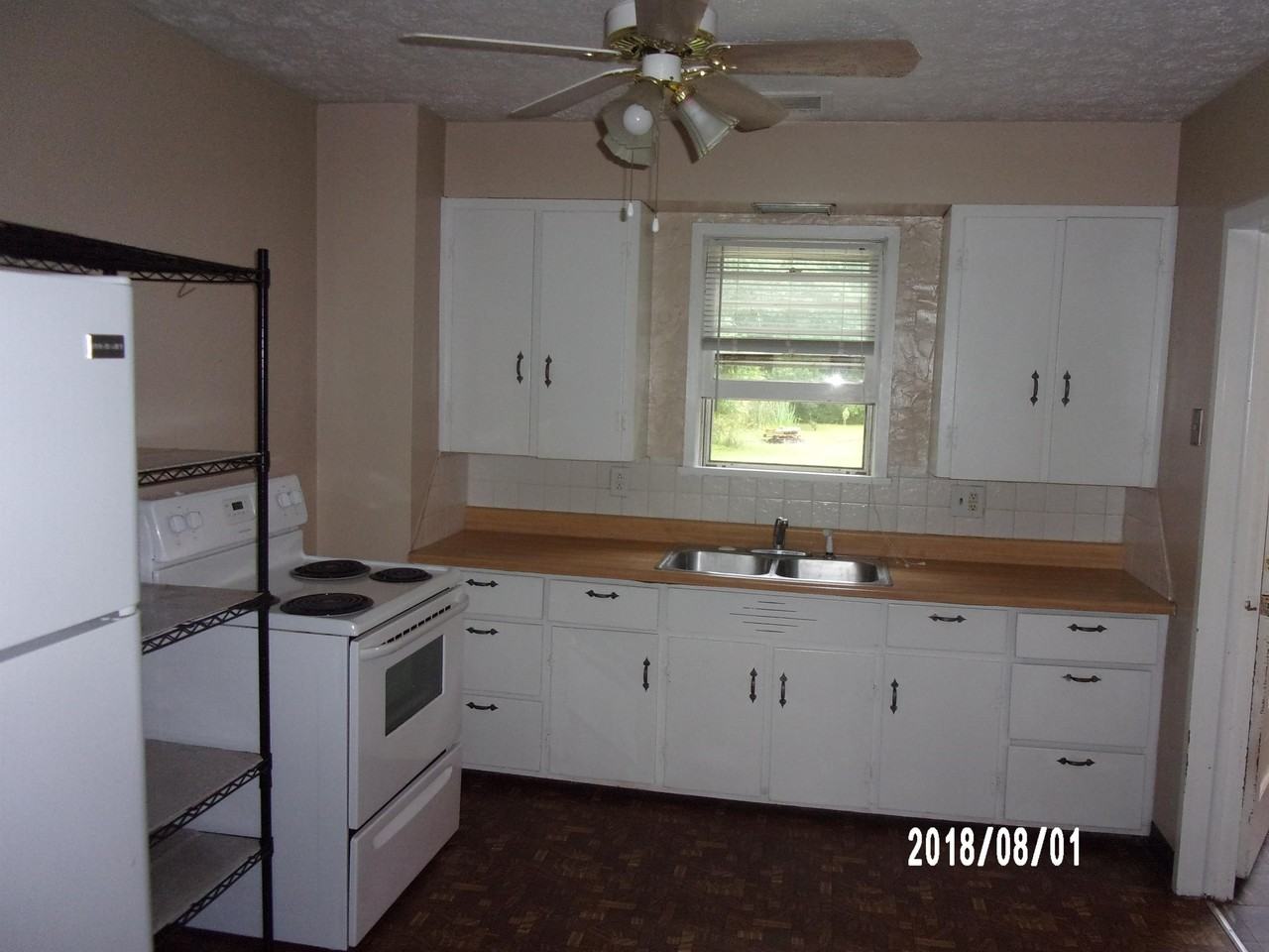 799 Mccauley Rd - Photo 3 of 7