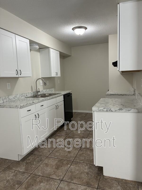4350 Ann Arbor Ln - Photo 4 of 13