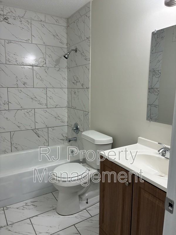 4350 Ann Arbor Ln - Photo 7 of 13