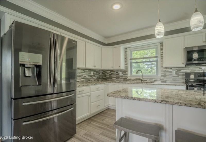 5106 Bardstown Rd - Photo 6 of 16