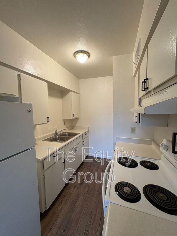 1400 W Elowin Ave - Photo 7 of 19