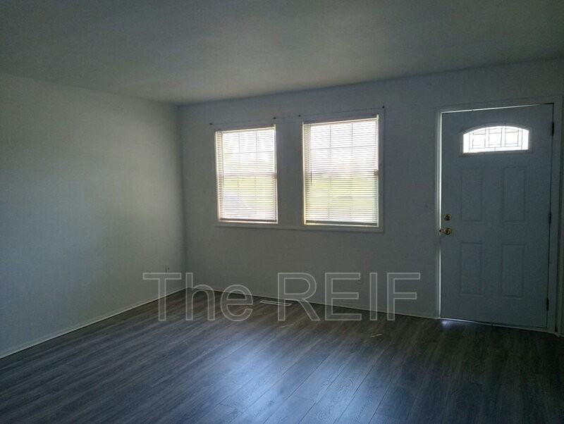 3133 Glenwood Ave - Photo 2 of 12
