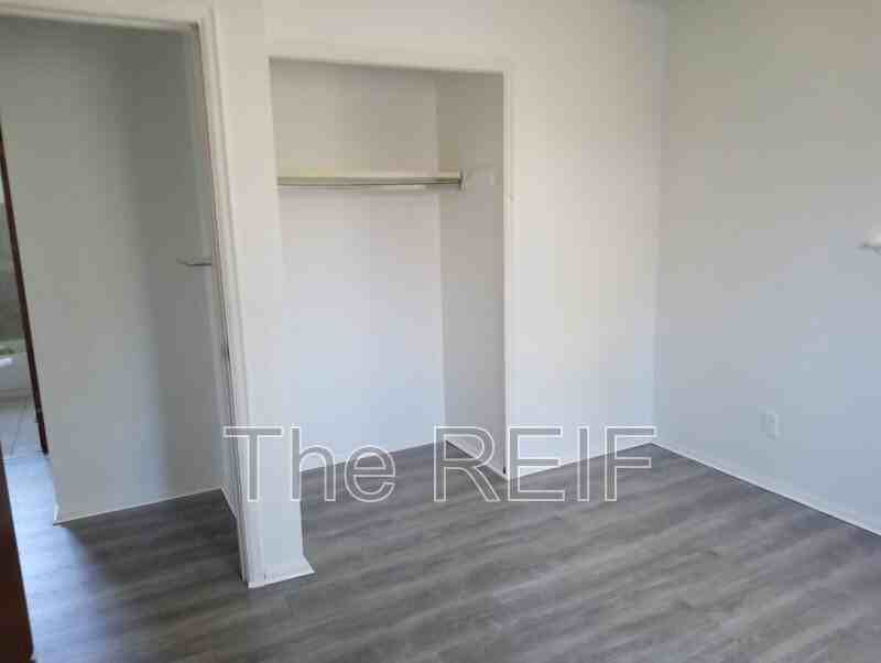 3133 Glenwood Ave - Photo 4 of 12