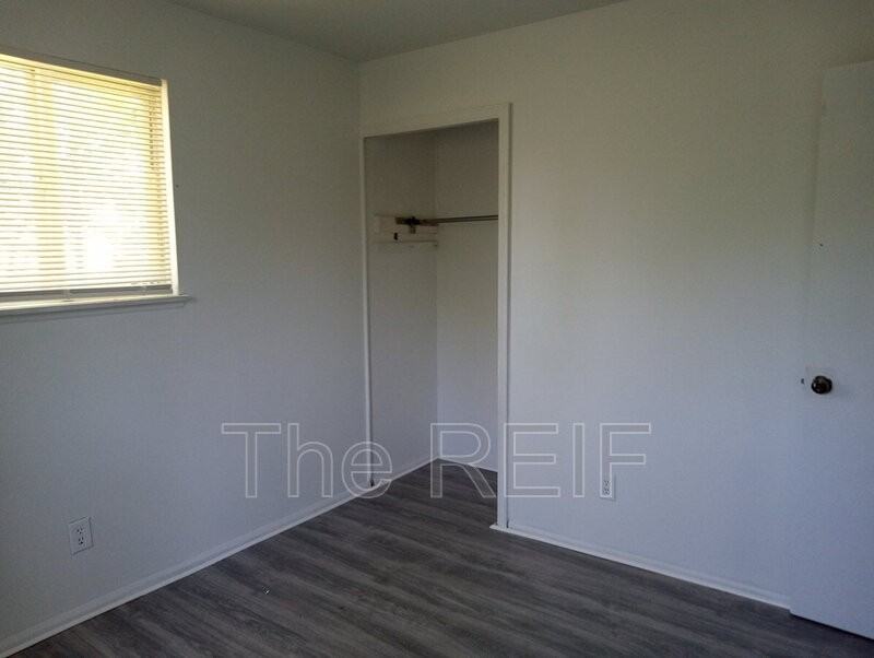 3133 Glenwood Ave - Photo 5 of 12