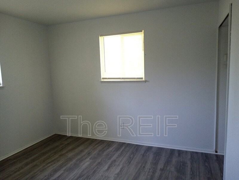 3133 Glenwood Ave - Photo 6 of 12