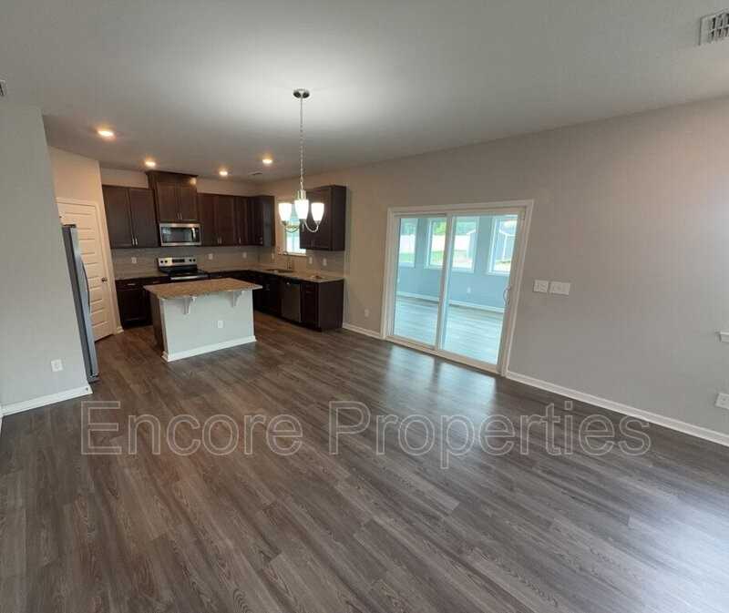 7704 Chestnut Creek Ct - Photo 3 of 15