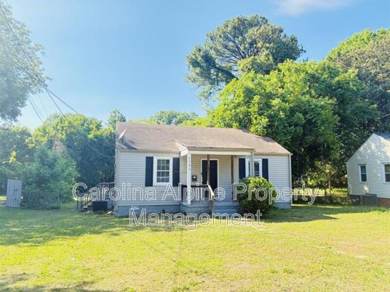 2341 Arden St - Photo 2 of 15