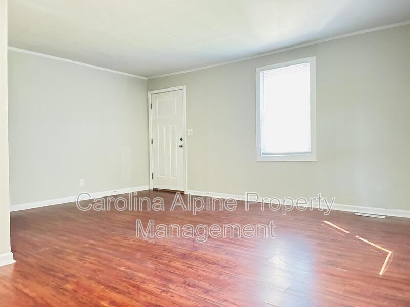 2341 Arden St - Photo 6 of 15