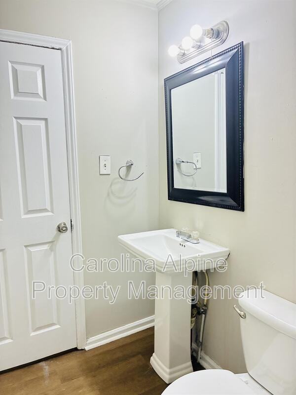 2341 Arden St - Photo 7 of 15