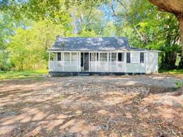featured image of 407 Digh St