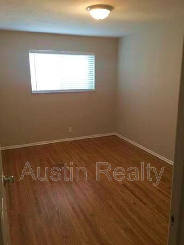 759 Chamberlain Pl #3 - Photo 4 of 6