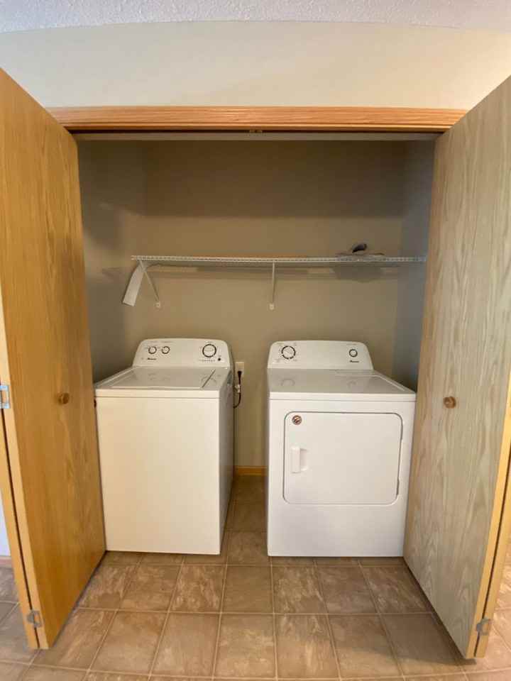 1611 Gunston Dr Apt A - Photo 2 of 11