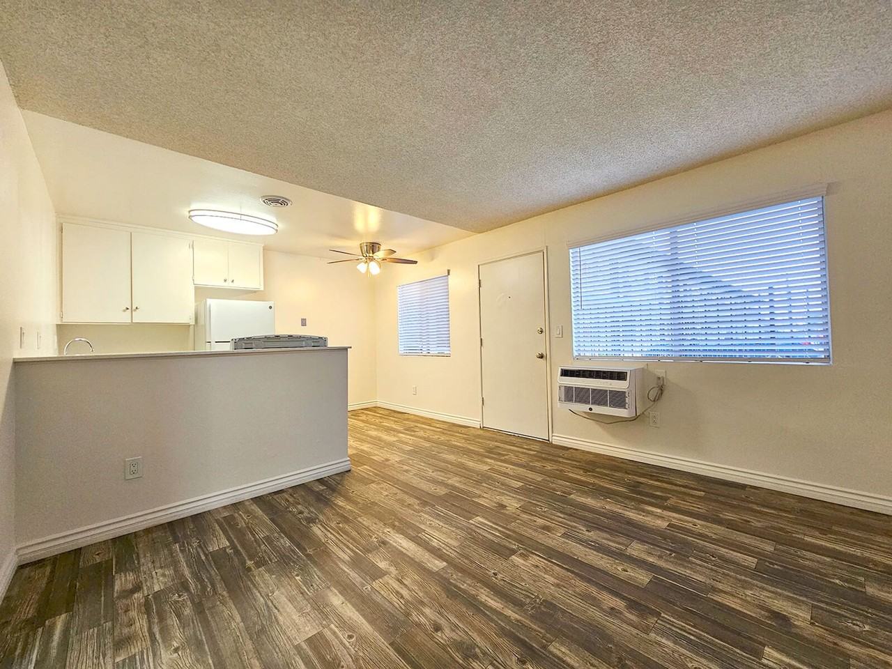 La Mesa Palms - Photo 2 of 14