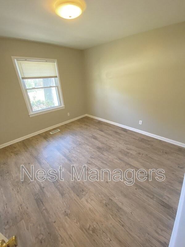 3808 Hartwell Rd - Photo 5 of 26