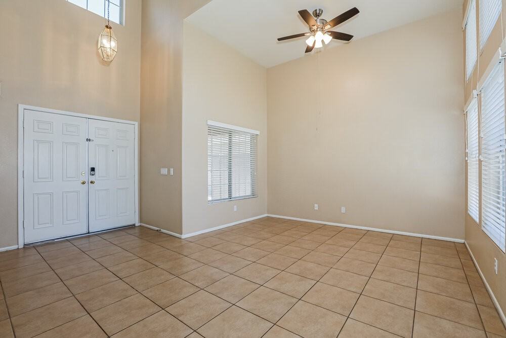 919 W Juanita Ave - Photo 4 of 17