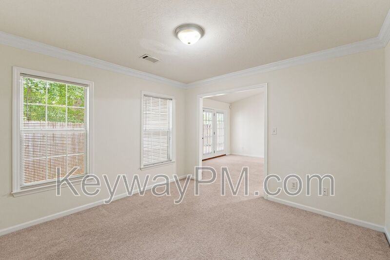 9029 Baker Ct - Photo 5 of 20