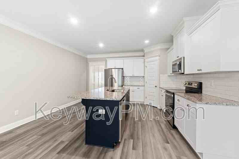 1066 Linsmore Ave - Photo 6 of 20