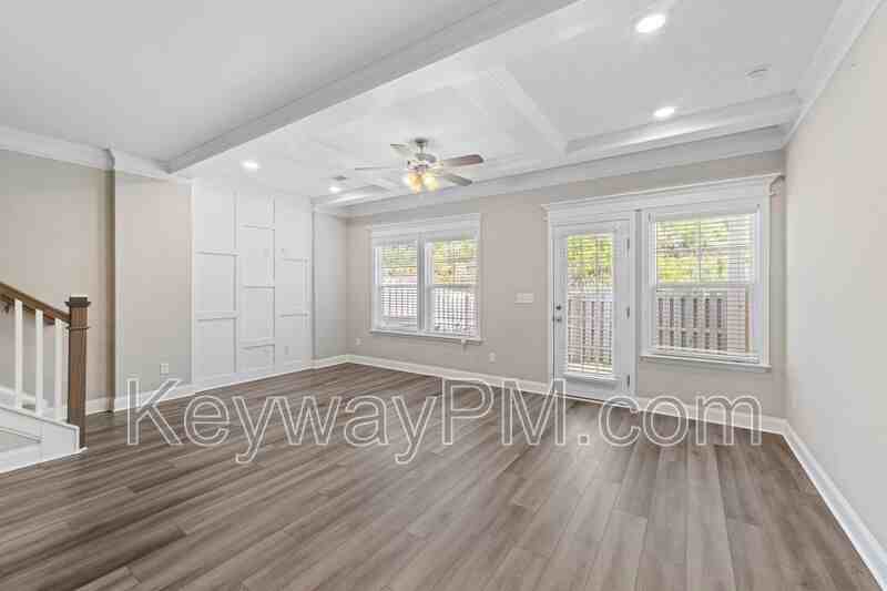 1066 Linsmore Ave - Photo 7 of 20