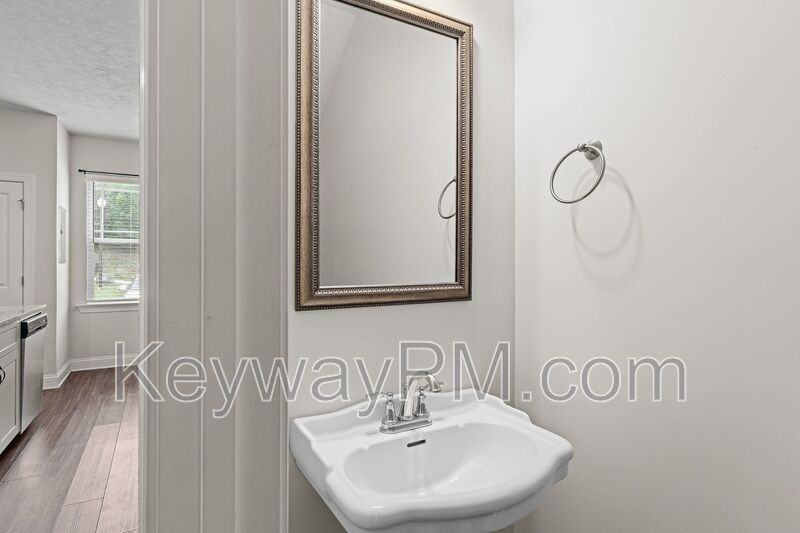 1913 Butternut Dr - Photo 6 of 18