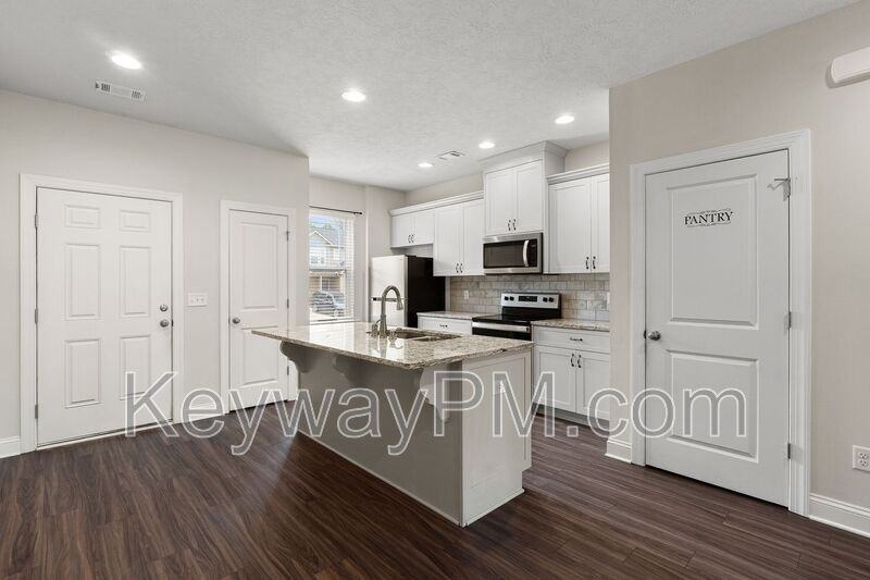 1913 Butternut Dr - Photo 7 of 18