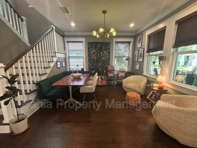 211 E Adalee St - Photo 5 of 24