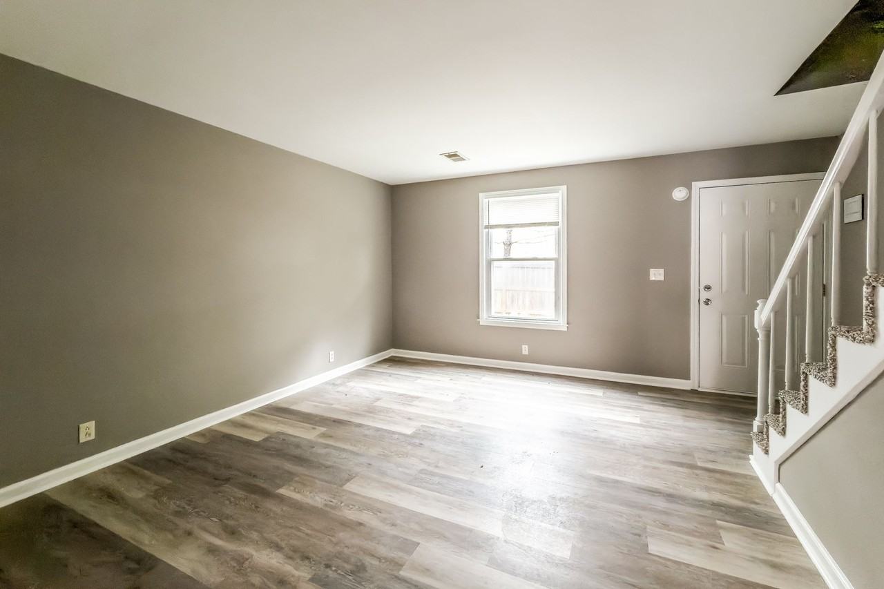 Watson Road Apartments - Photo 3 of 11