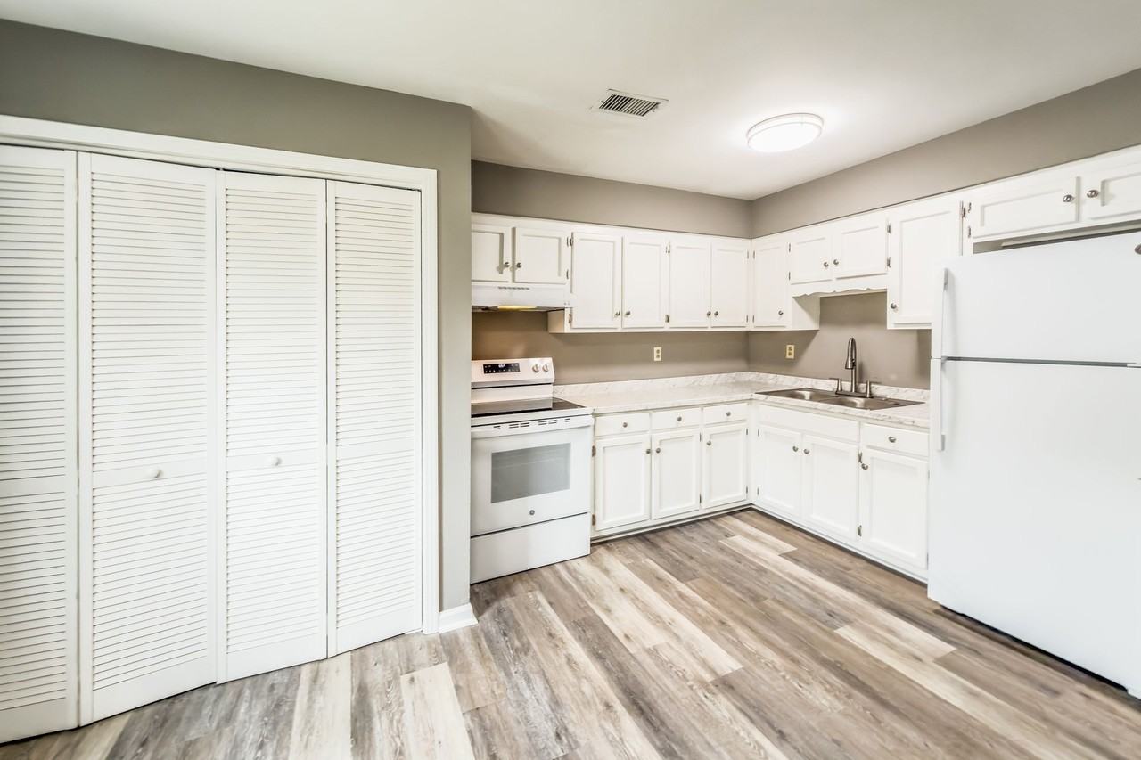 Watson Road Apartments - Photo 5 of 11
