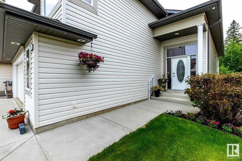 1798 Melrose Cres Sw - Photo 3 of 44