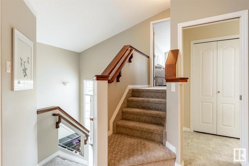 1798 Melrose Cres Sw - Photo 7 of 44