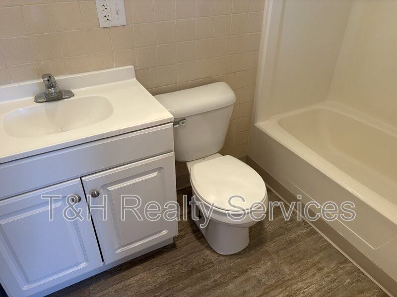 7046 East Us Highway #16 - Photo 6 of 7