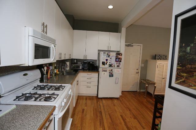 1509 W Fry St #1F - Photo 3 of 20
