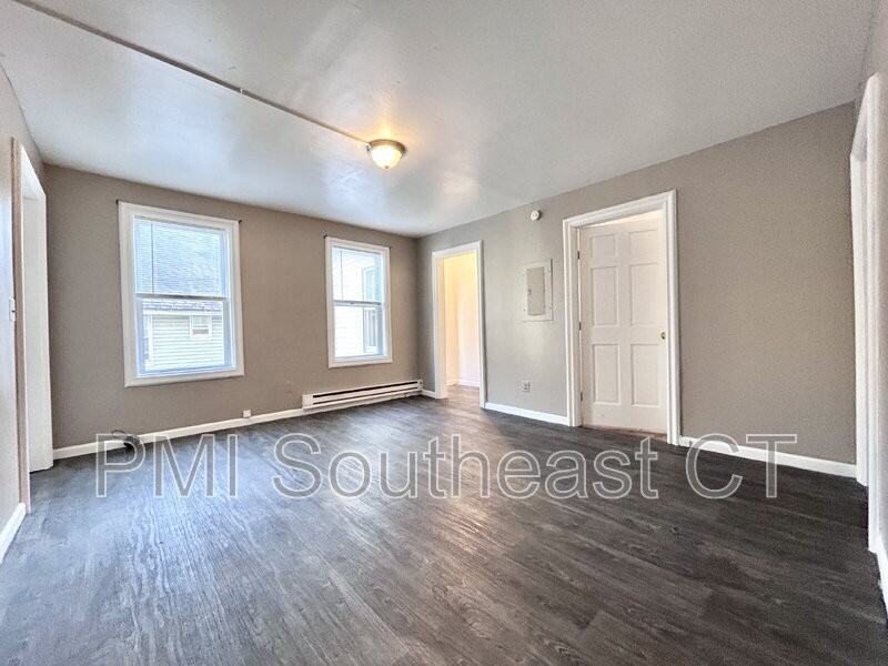 187 Laurel Hill Ave #3 - Photo 2 of 10