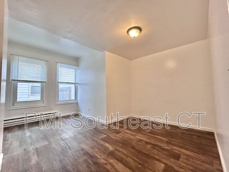 187 Laurel Hill Ave #3 - Photo 5 of 10